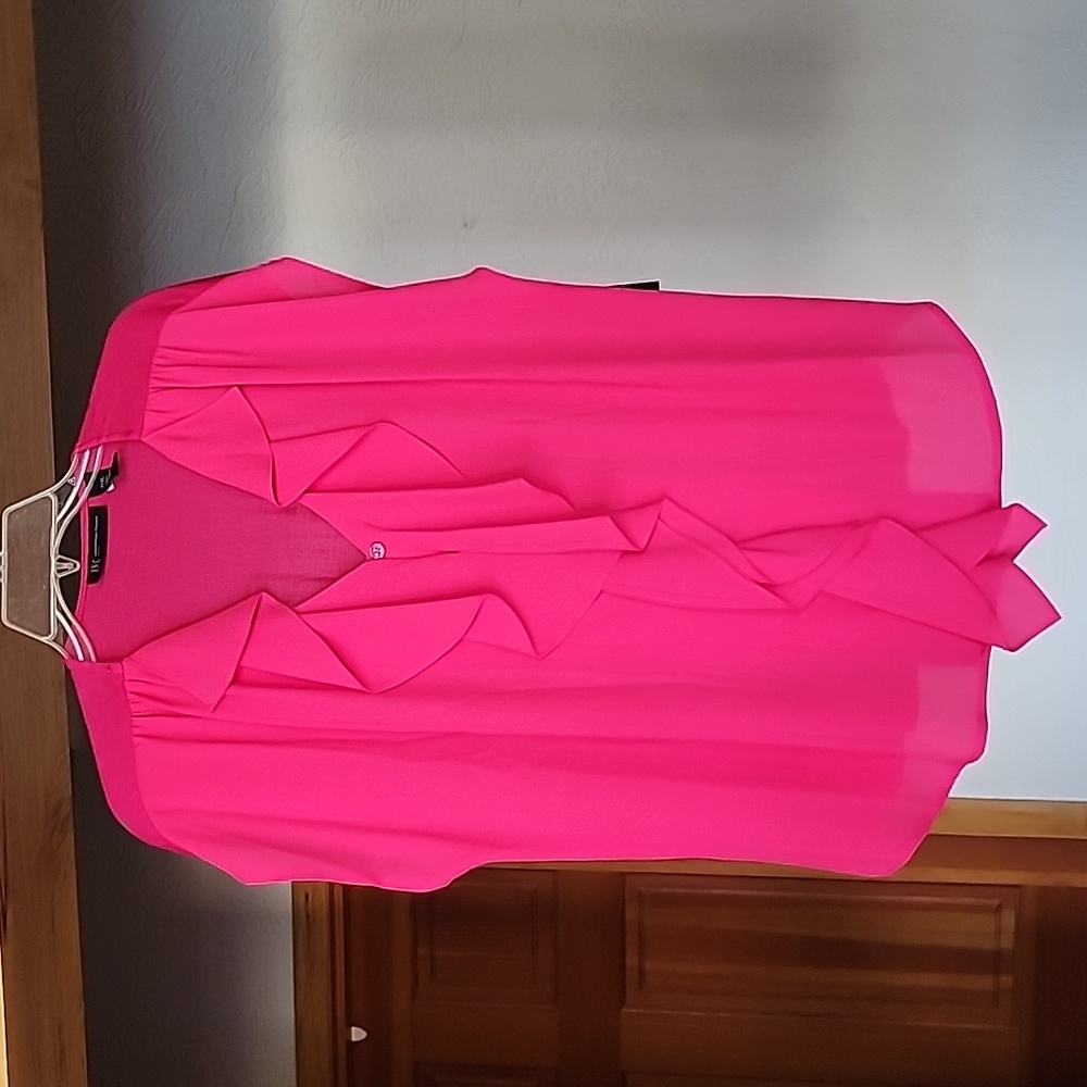 NWT INC MODERN ROMANCE INTENSE PINK TOP